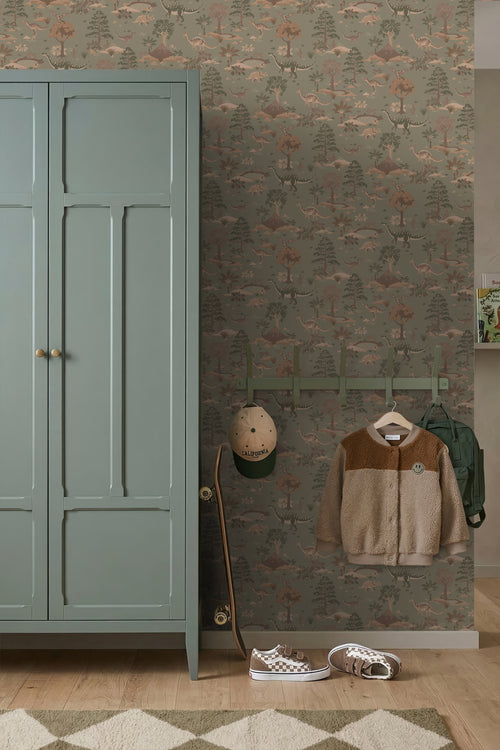 ESTAhome behang dinosaurussen vergrijsd groen en bruin - 50 x 900 cm - 131657