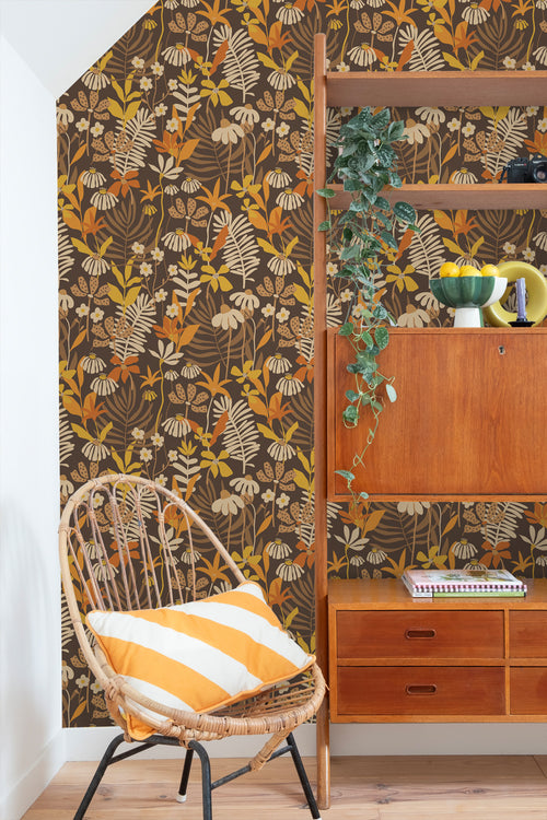 ESTAhome behang tropische bladeren en bloemen bruin en meerkleurig - 50 x 900 cm - 130997 - vtwonen shop