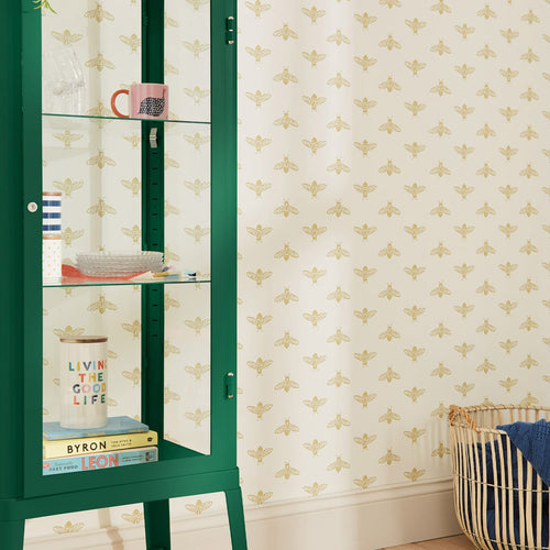 Joules Vliesbehang - Block Print Bee Antique - Goud - 10mx52cm