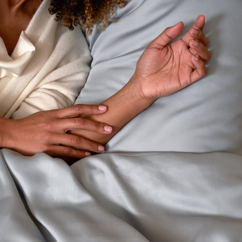 Coco & Cici - Tencel Sateen Dekbedovertrek 200 x 220 cm - 2 Persoons Beddengoed - Grijs Blauw - Lyocell - Hypoallergeen & Extra Zacht - 2 Kussenslopen - vtwonen shop