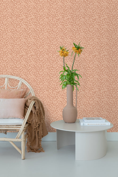ESTAhome behang bloemetjes licht terracotta - 50 x 900 cm - 131670 - vtwonen shop