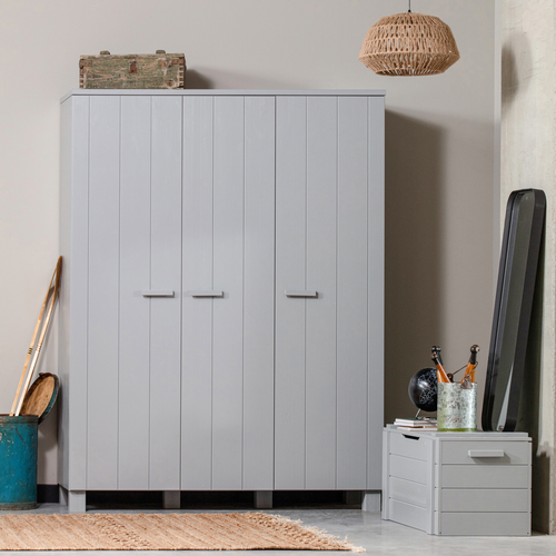 WOOOD 3-deurs kast Dennis - Grenen - Betongrijs - 202x158x55 – vtwonen WOOOD 3-deurs kast Dennis - Grenen - Betongrijs - 202x158x55 – vtwonen