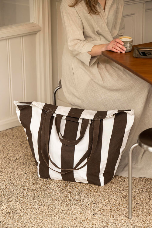 vtwonen - Carry It - Strandtas - Canvas - Streep - Bruin/Offwhite