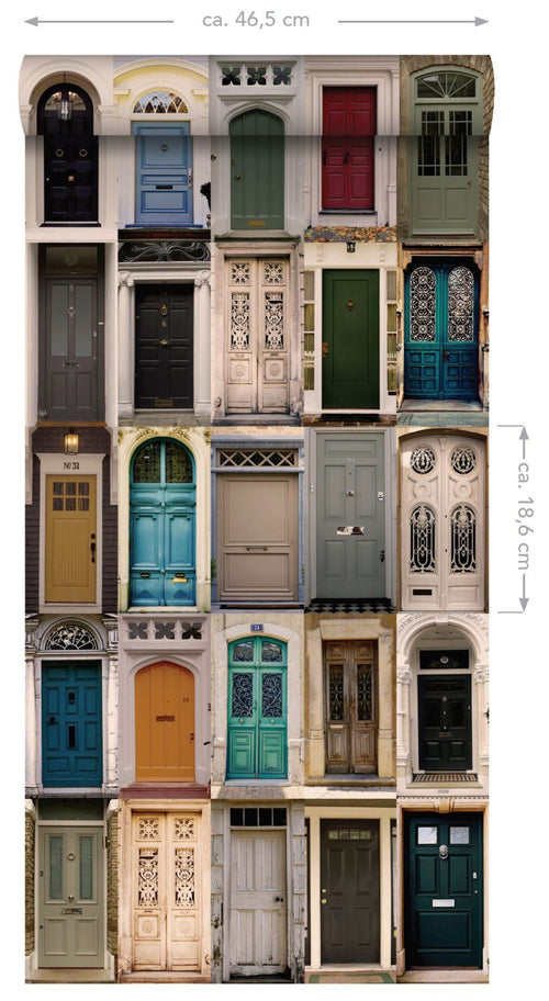 ESTAhome XXL behang vintage deuren beige, blauw, rood en groen - 50 x 900 cm - 158504 - vtwonen shop