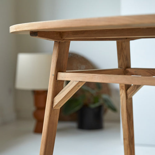 Tikamoon Ovaal bureau van gerecycled massief teckhout - Naturel