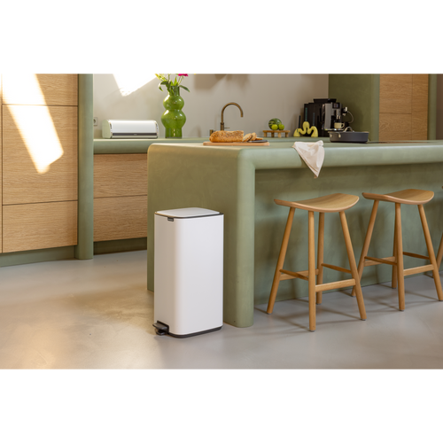 Brabantia Bo Pedaalemmer, 30 liter, stil sluitend, kunststof binnenemmer - White