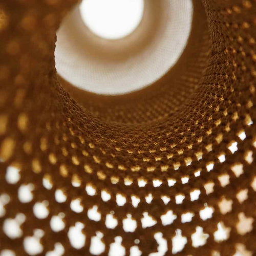 MÔMÉ Hanglamp Luz XXL - bruin/zand - viscose  - Ø 100 cm / H 150 cm - fishnet design - vtwonen shop