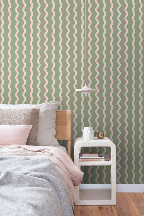 ESTAhome behang golvende strepen groen en roze - 50 x 900 cm - 132137
