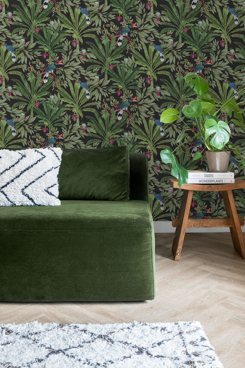 ESTAhome behang tropische jungle bladeren zwart en jungle groen - 53 cm x 10.05 m - 139190