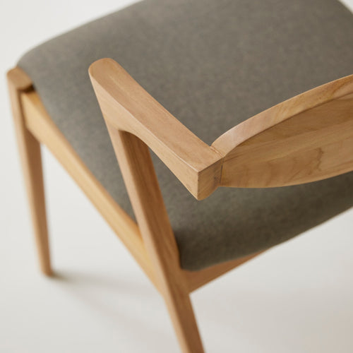 Tikamoon Stoel van licht massief teakhout en stof - Naturel - vtwonen shop