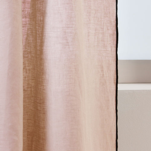 Madura Gordijn Carlina poederroze en zwarte hommel 350x280 cm