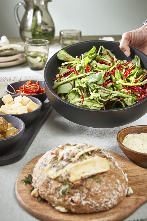 Mica Decorations Tomar Schaaltjes en Dienblad - 200 ml - 100% FSC Mangohout - Zwart - vtwonen shop