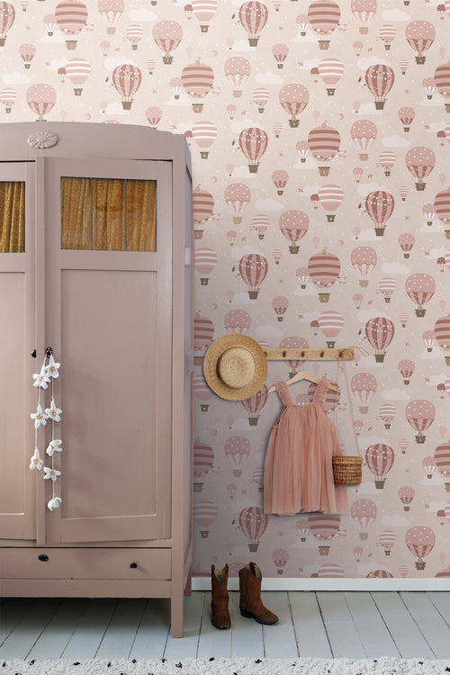 ESTAhome behang luchtballonnen roze - 50 x 900 cm - 131347 - vtwonen shop