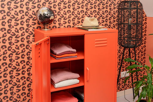 MaximaVida metalen lockerkast Finn 80 x 40 x 102 cm zacht oranje - 2 schappen