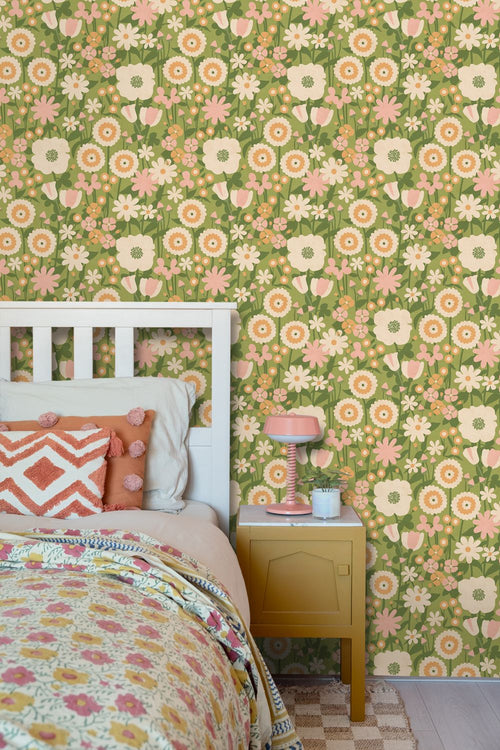 ESTAhome behang retro bloemen groen, roze en oranje - 50 x 900 cm - 132160