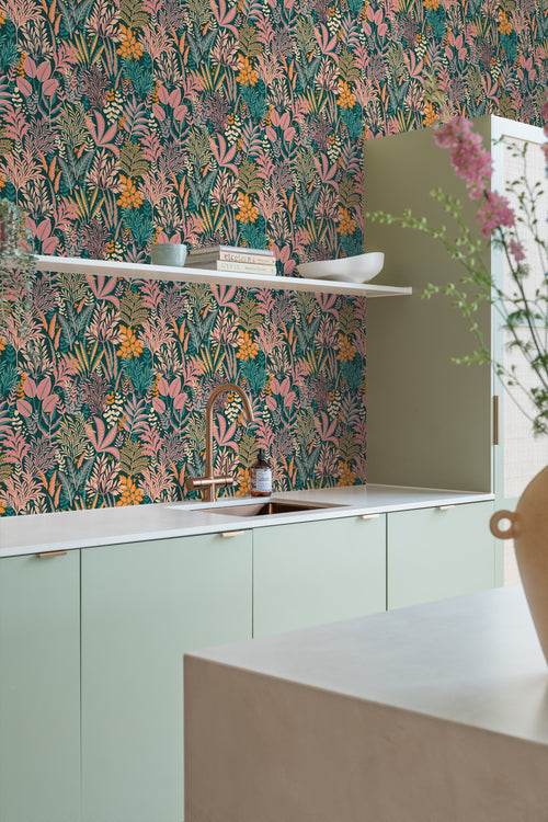 ESTAhome behang tropische bladeren en bloemen meerkleurig - 50 x 900 cm - 131663 - vtwonen shop