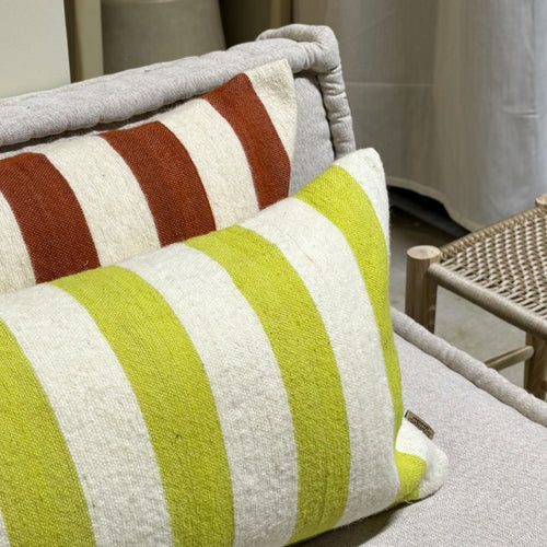 Household Hardware Handgemaakt Wollen Kussen - grote streep - wasabi groen - vtwonen shop