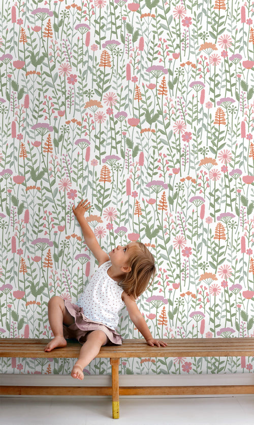 ESTAhome behang veldbloemen groen, wit en roze - 50 x 900 cm - 131550 - vtwonen shop