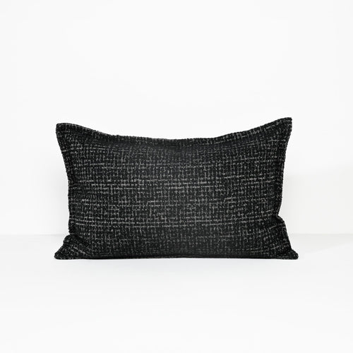 Darcy & Duke sierkussen Dark Sable - Chocoladebruin - 40x60cm