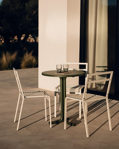 noo.ma Oto Chair - stalen tuinstoel Cocoa Brown, licht en duurzaam