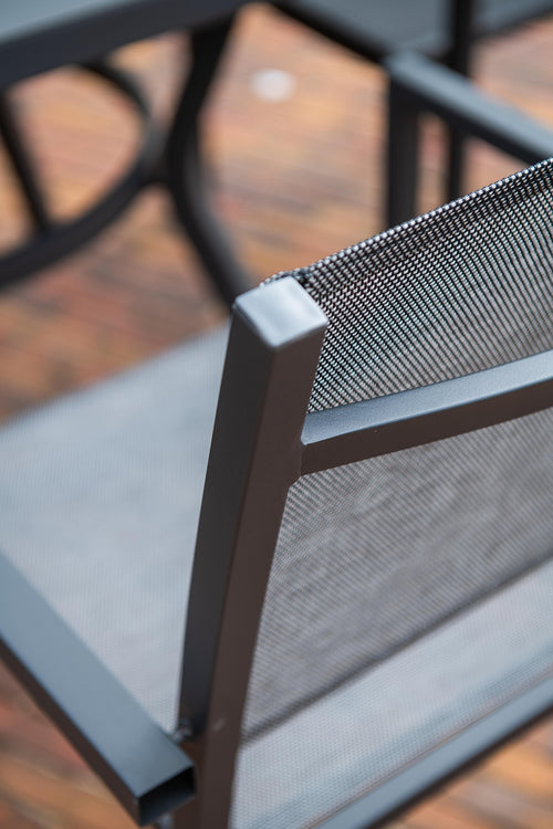 5-delige tuinset - Moon tuinstoelen - Douglas tuintafel - vtwonen shop