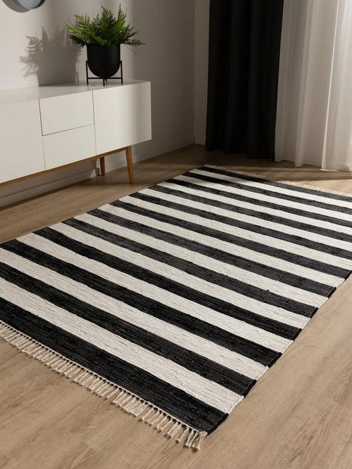 benuta vloerkleed van gerecycled materiaal Tom - zwart/wit - 120x170 cm