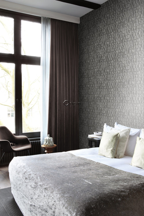 Origin Wallcoverings behang oude ijzeren zetletters donkergrijs - 53 cm x 10,05 m - 347591 - vtwonen shop