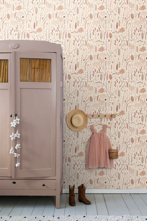 ESTAhome behang veldbloemen warm beige, terracotta en paars - 50 x 900 cm - 131161
