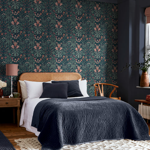 William Morris at Home Vliesbehang - Woodland Weeds Midnight