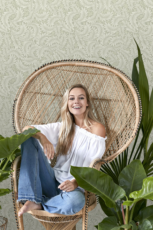 ESTAhome behang bladeren licht vergrijsd groen - 50 x 900 cm - 131142 - vtwonen shop