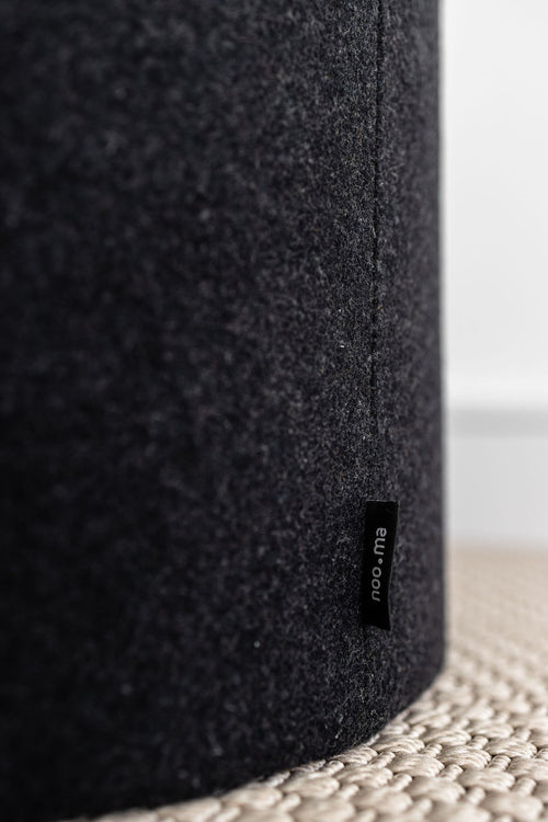 noo.ma FOLK Poef - Black Tie Wool - vtwonen shop