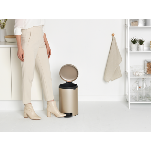 Brabantia NewIcon Pedaalemmer, 12 liter, kunststof binnenemmer - Metallic Gold