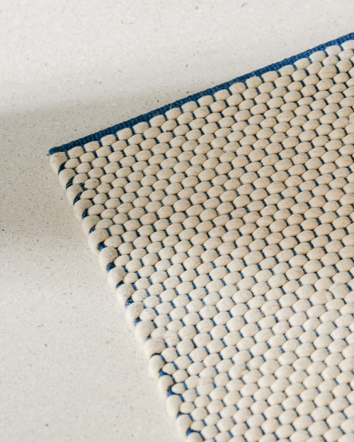 noo.ma handgeweven vloerkleed van Nieuw-Zeelandse wol - laagpolig, gestructureerd, rechthoekig