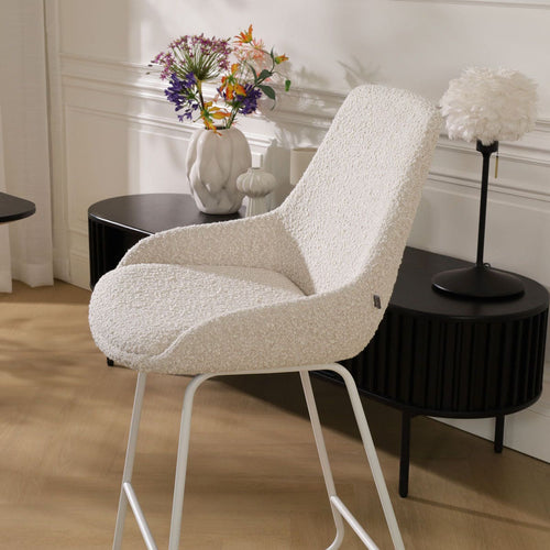 Nolon Nino-Isa Barkruk Bouclé Beige - Stof - Wit Onderstel - 65 cm - vtwonen shop