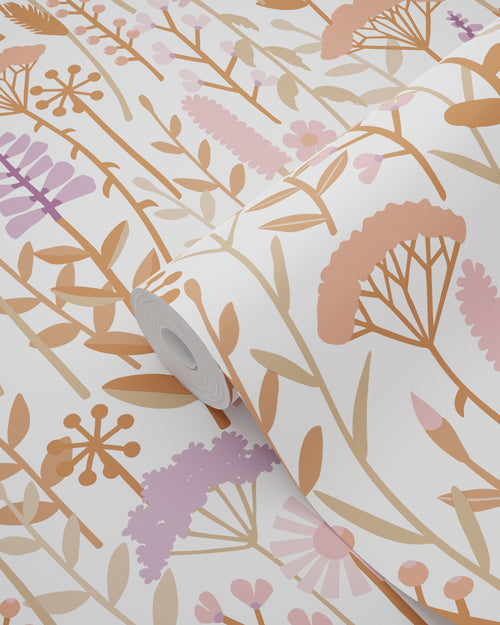 ESTAhome behang veldbloemen terracotta, paars en roze - 50 x 900 cm - 131553 - vtwonen shop