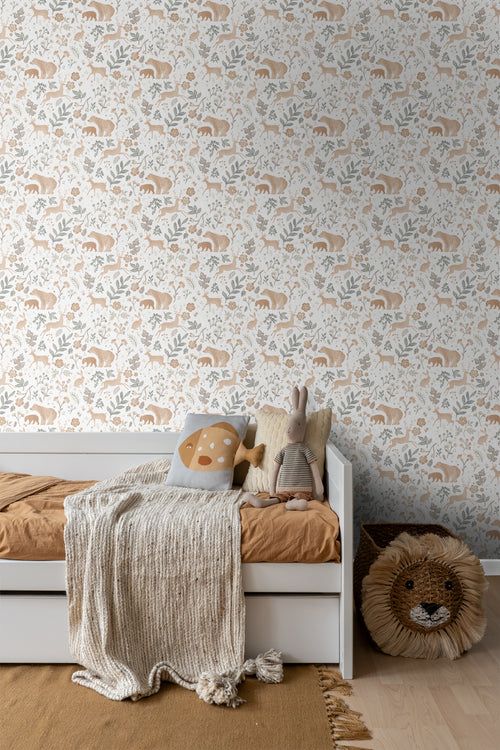 ESTAhome behang bos met bosdieren vergrijsd groen, beige en wit - 53 cm x 10.05 m - 139585