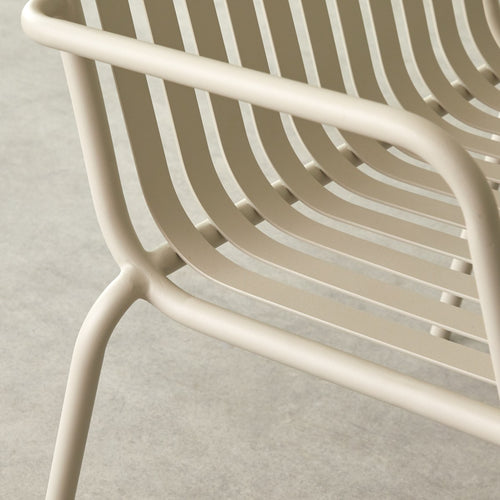 Tikamoon Lage tuinstoel van metaal in cremefarbenem - Beige