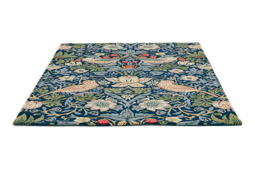 Laagpolig vloerkleed Morris & Co Strawberry Thief Indigo 27708 250x350 cm - vtwonen shop