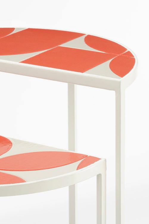 Mica Decorations Bologna Bijzettafel Buiten - Set van 2 - L45 x B23 x H58 cm - Metaal - Rood - vtwonen shop