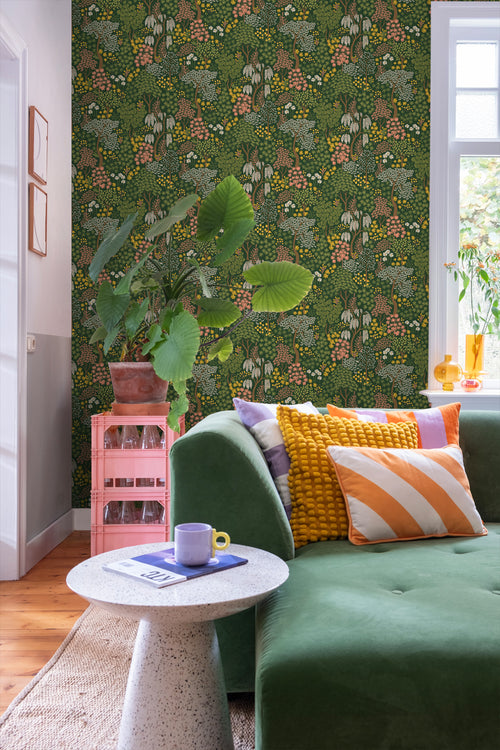 ESTAhome behang bomen en bloemen groen, roze en geel - 50 x 900 cm - 131189 - vtwonen shop