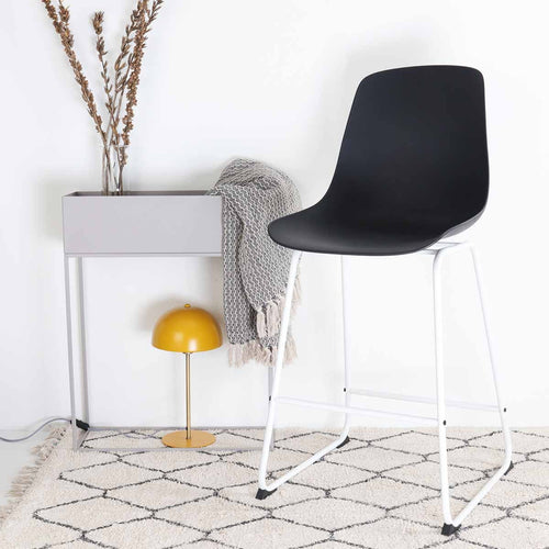 Nolon Nino-Pip Barkruk Zwart - Kunststof - Wit Onderstel - 65 cm - vtwonen shop