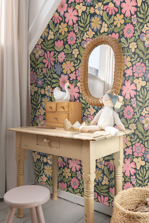 ESTAhome behang bloemetjes blauw, groen en roze - 50 x 900 cm - 132292