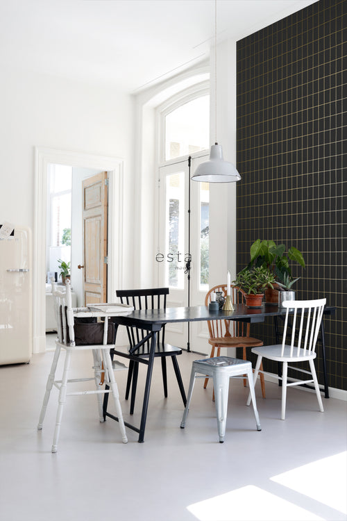 ESTAhome behang kleine tegeltjes zwart en goud - 53 cm x 10.05 m - 139132
