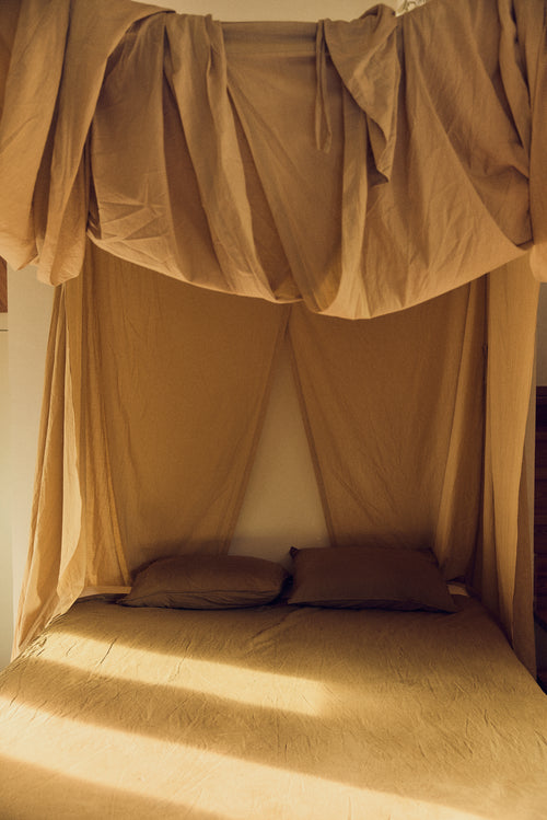 HKLIVING bedhemel – golden hour – geel - vtwonen shop