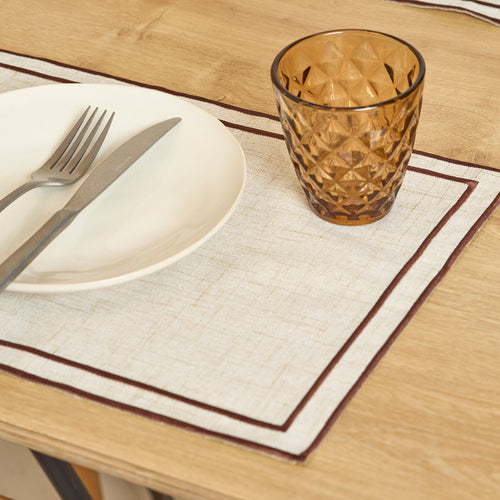 Salt & Pepper - Placemat 44x29cm beige met donkerbruin stiksel Tabletop - Set van 4