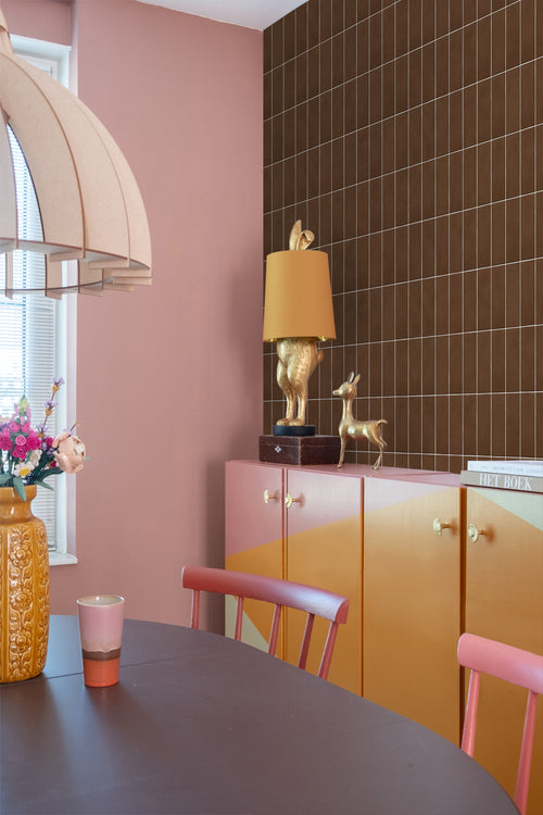 ESTAhome behang tegelmotief donkerbruin - 50 x 900 cm - 131533 - vtwonen shop