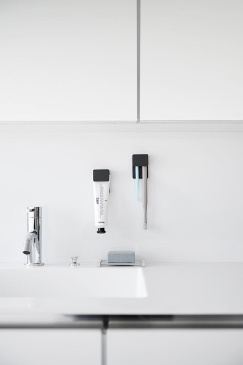 Yamazaki Zelfklevende Tandenborstelhouder (set van 2) -Tower - Zwart - vtwonen shop