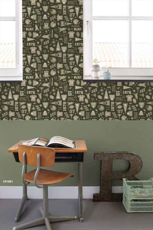 ESTAhome behang sportthema groen en beige - 50 x 900 cm - 131946