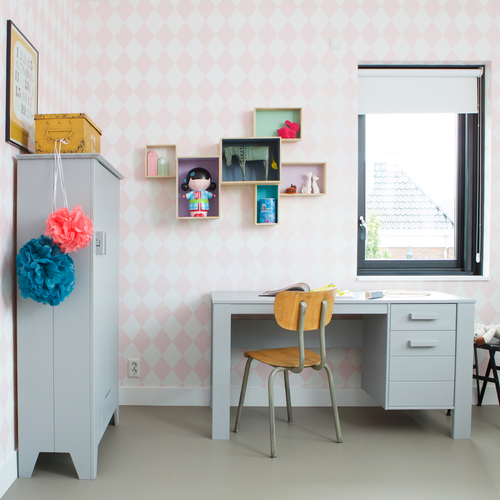 WOOOD bureau Dennis - Grenen Geborsteld - Betongrijs - 74x141x59 - vtwonen shop