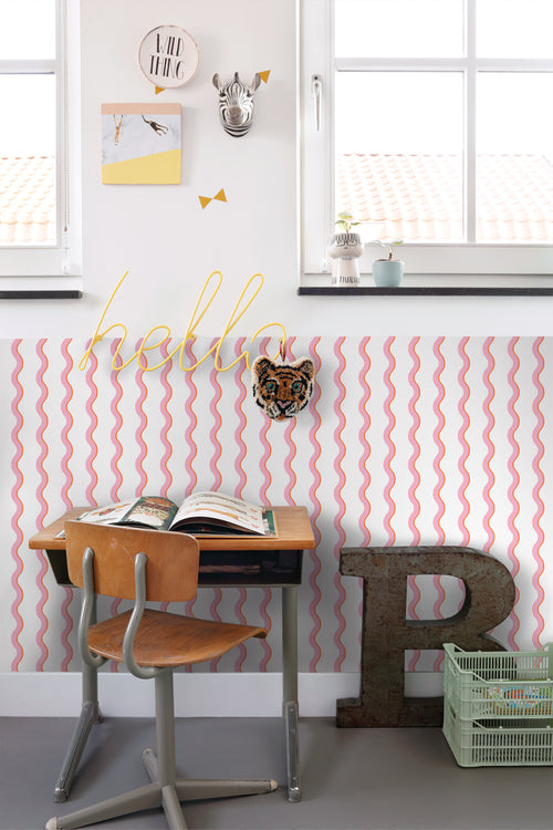 ESTAhome behang golvende strepen roze, oranje en wit - 50 x 900 cm - 131722